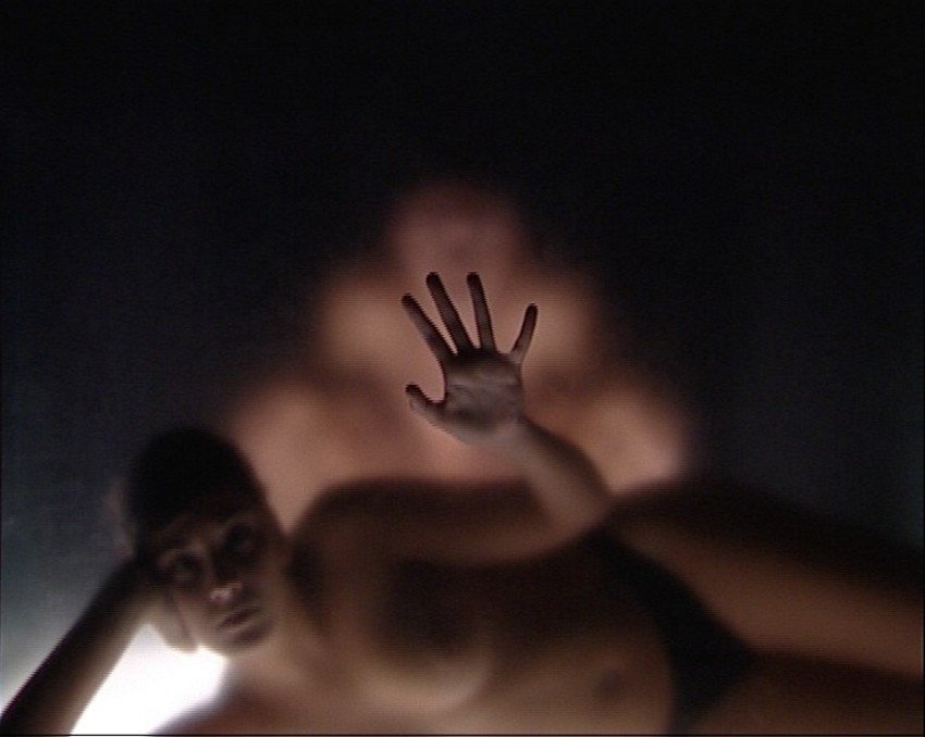 imagen capturada de opypum videoescultura tesseract alfredo colunga+manava